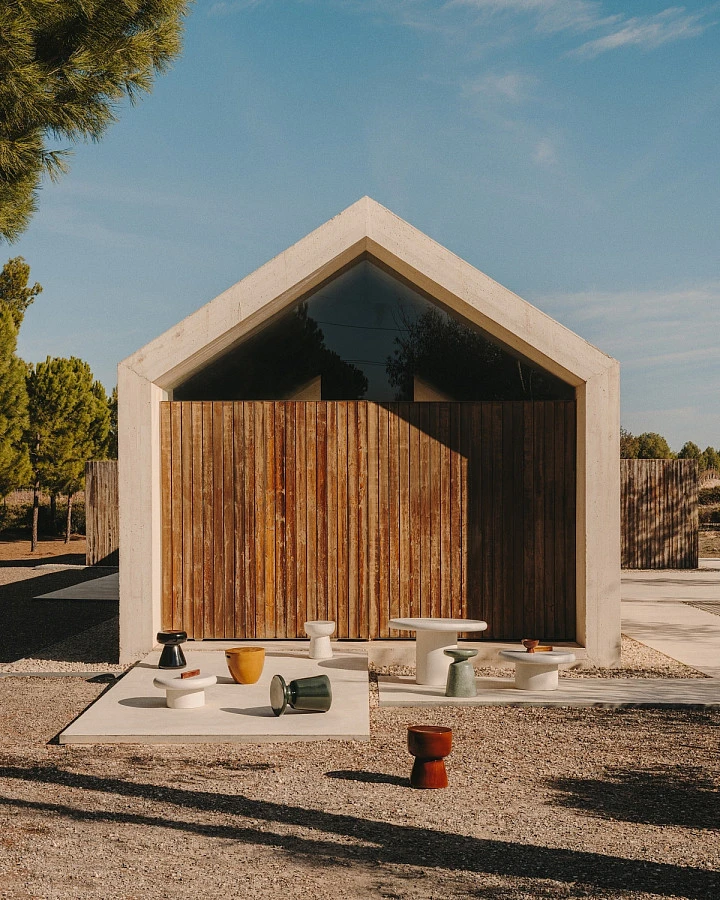 Приставной столик Mesquida из керамики - фото 4