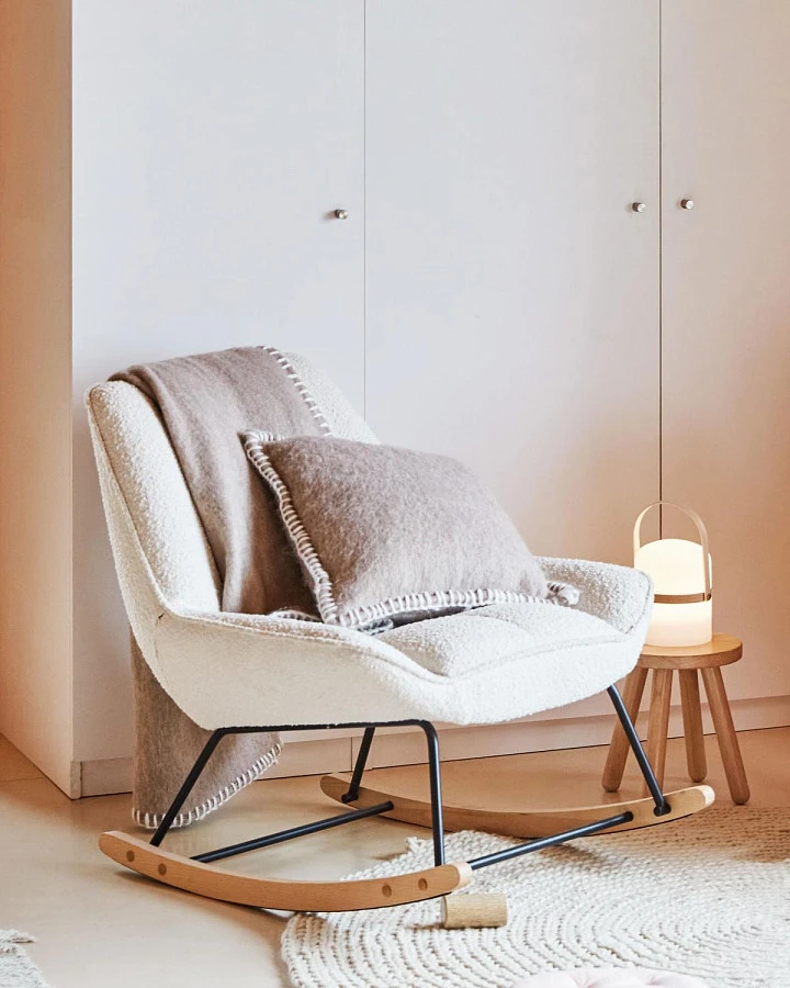 Кресло-качалка Marlina букле белый - фото 9