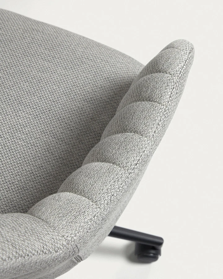 Офисное кресло Madina светло-серое - фото 9